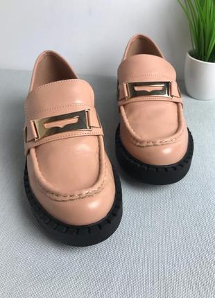 Нюдово-рожеві лофери туфлі wallis6 фото