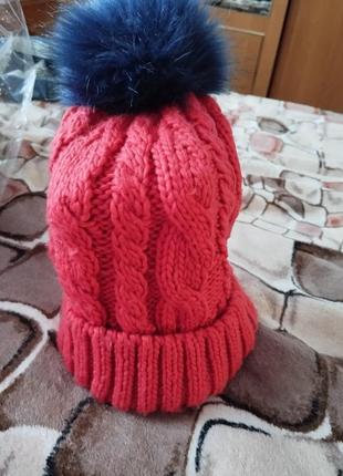 Шапка жіноча