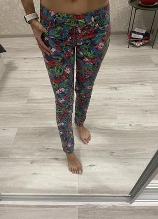 Штани квітковий принт кольорові не zara