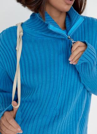 Женский свитер оверсайз с воротником на молнии. модель 01013 синий