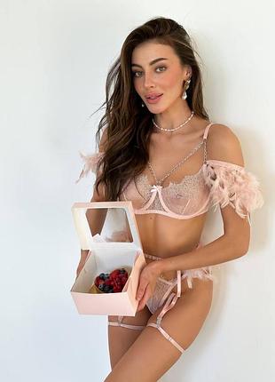 Мега крутий комплект з пір’ям ❤️❤️