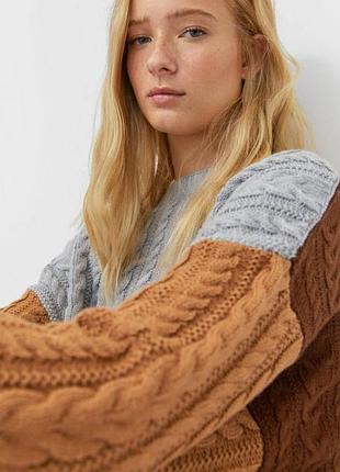 Светр укорочентй косичка stradivarius