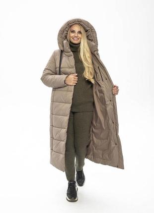 Стильное теплое бежевое женское зимнее пальто с капюшоном в размерах 46-589 фото