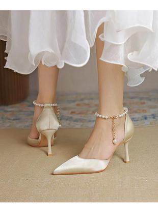 Свадебные туфли с жемчугом 7,51 фото