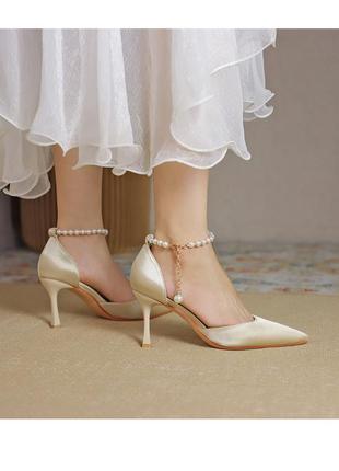 Весільні туфлі з перлами 5 см