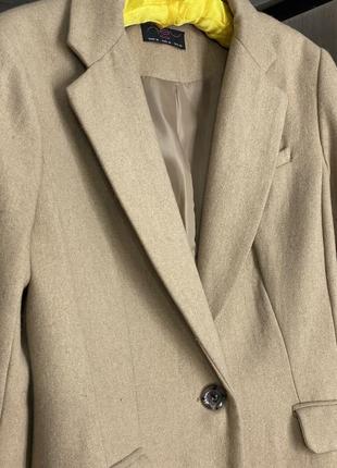 Пальто кэмел шерсть бежевое классическое пальто3 фото