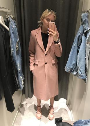 Розовое пудровое пальто stradivarius4 фото