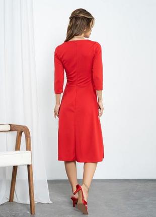 Красное классическое платье с рукавами 3/43 фото