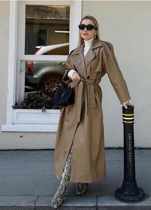 Тренч из экокожи zara