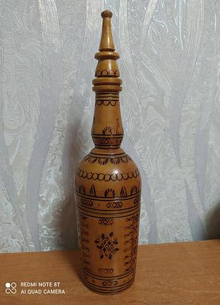 Сувенир,деревянная бутылка в узорах.