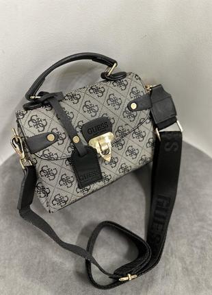 Сумка клатч guess