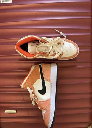 Кроссовки nike air jordan 1 mid