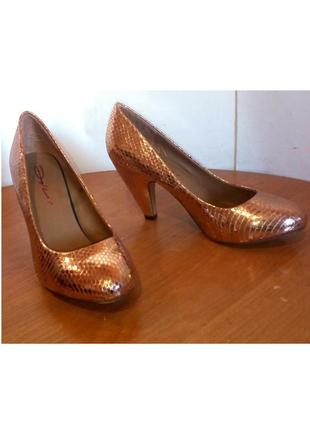 👠👠👠 нарядные золотистые туфли на каблуке, р.38 код t38525 фото