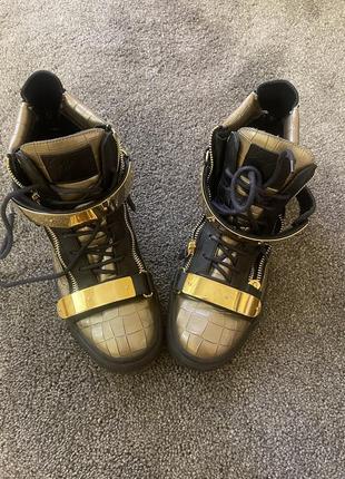Giuseppe zanotti gold sale