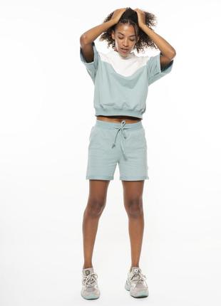 Костюм прогулянковий кроп-топ та шорти м'ятного кольору, жіночий спортивний костюм літній м'ятний двохнітка9 фото