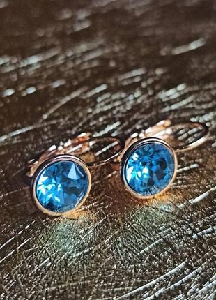 Аккуратные серьги медицинское золото с голубыми камнями сваровски swarovski