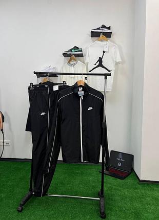 Оригінальний спортивний костюм nike