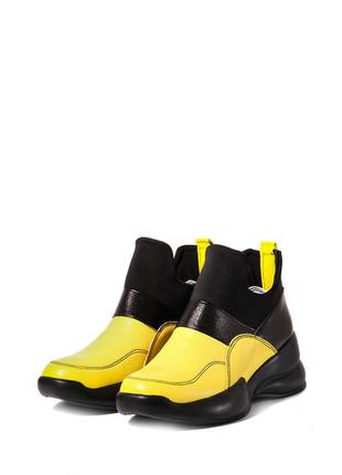 Стильные женские кожаные желтые кроссовки ботинки без шнурков демисезонные
