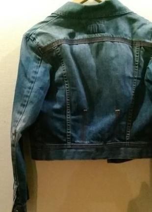 Курточка джинсова куртка укорочена levi,s оригінал2 фото