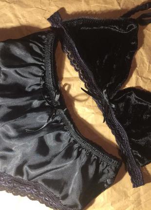 Дизайнерське нижня білизна ручної роботи