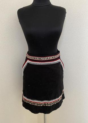 Юбка с вышивкой