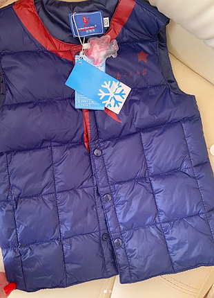 Жилетка детская на пуху новая в наличии