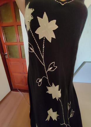 Длинное прямое платье с цветочной аппликацией2 фото