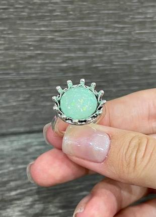 Оригинальный подарок девушке - кольцо "зеленая перламутровая сфера в серебристой оправе" в бархатном футляре4 фото