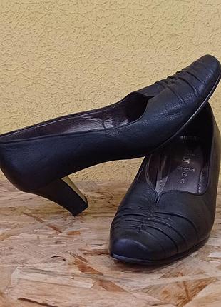 Туфлі жіночі