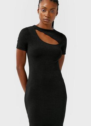 Stradivarius розмір s-xs коротке трикотажне плаття з вирізом чорне маленьке