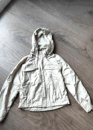 Куртка ветровка