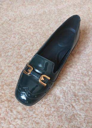 Туфлі мокасини