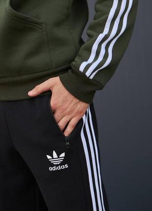 Утепленный костюм в стиле adidas + подарок) комплект худи и штаны адидас зимний на флисе2 фото