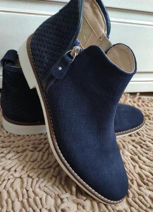 Черевики жіночі