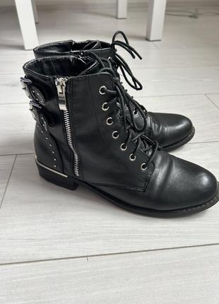 Черные ботинки1 фото