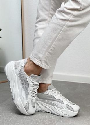 Кросівки в стилі adidas yeezy boost 700 v2 на потовщеній підошві світловідбиваючі2 фото