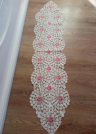 Продам очень красивую дорожку раннер на стол ,комод и прочее