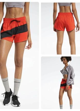 Спортивные шорты reebok