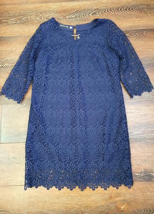 Платье кружевное