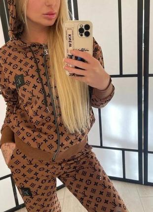 Костюм luis vuitton