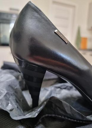 Оригинальный итальялия loriblu новые натуральная кожа базовые черные туфли7 фото