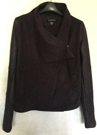 Классная женская качественная косухая куртка комбинированная из эко замши цвета черного шоколада