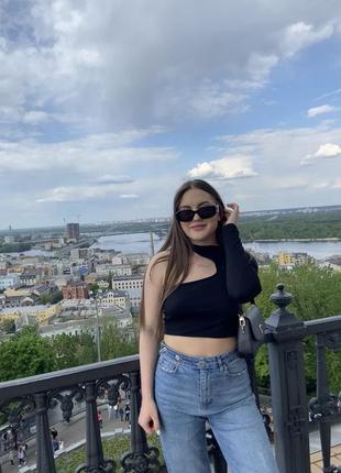 Кофта на одне плече