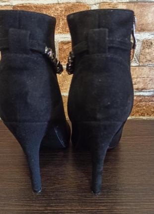 Женские ботильоны на каблуке 38р.
