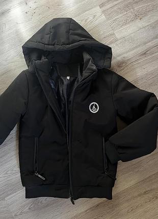 Демисезонная курточка детская