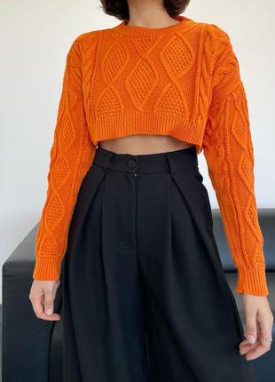 Распродажа новых укороченных свитеров в косы оранжевого цвета3 фото