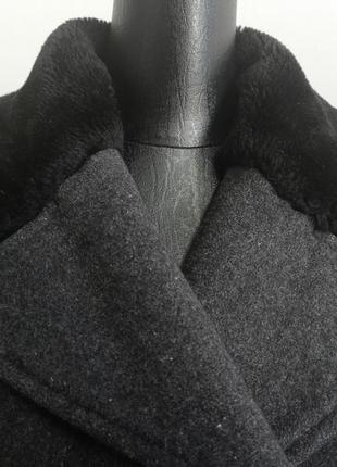 Теплое шерстяное пальто с мехом в винтажном ретро стиле4 фото