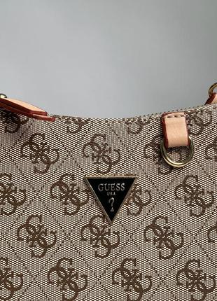 Стильна невелика сумка багет сумка-багет брендова сумка на ремінці шкіряна сумка guess7 фото