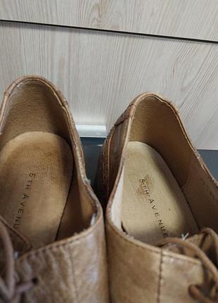Качественные стильные кожаные туфли бренда 5 th avenue