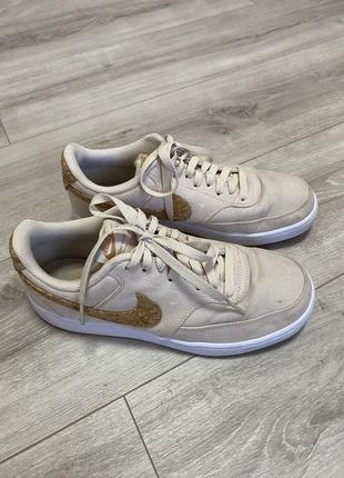 Кроссовки nike